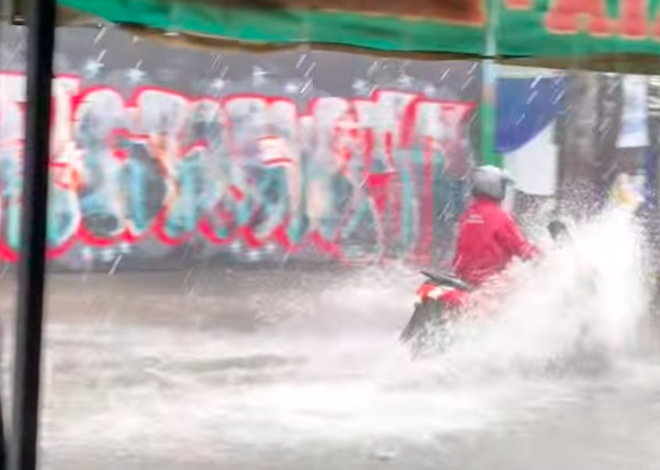 Sejumlah Titik di Tangerang Tergenang Banjir di Hari Kedua Lebaran