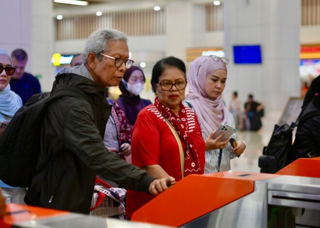 (VIDEO) Fasilitas Toilet Aksesibel dan Kursi Prioritas Whoosh, Lansia Makin Nyaman Bepergian