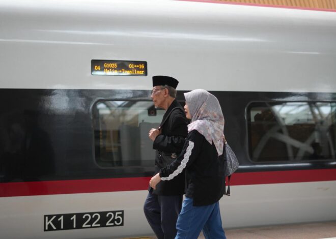 Fasilitas Ramah Lansia, Whoosh Jadi Pilihan Favorit Penumpang Senior