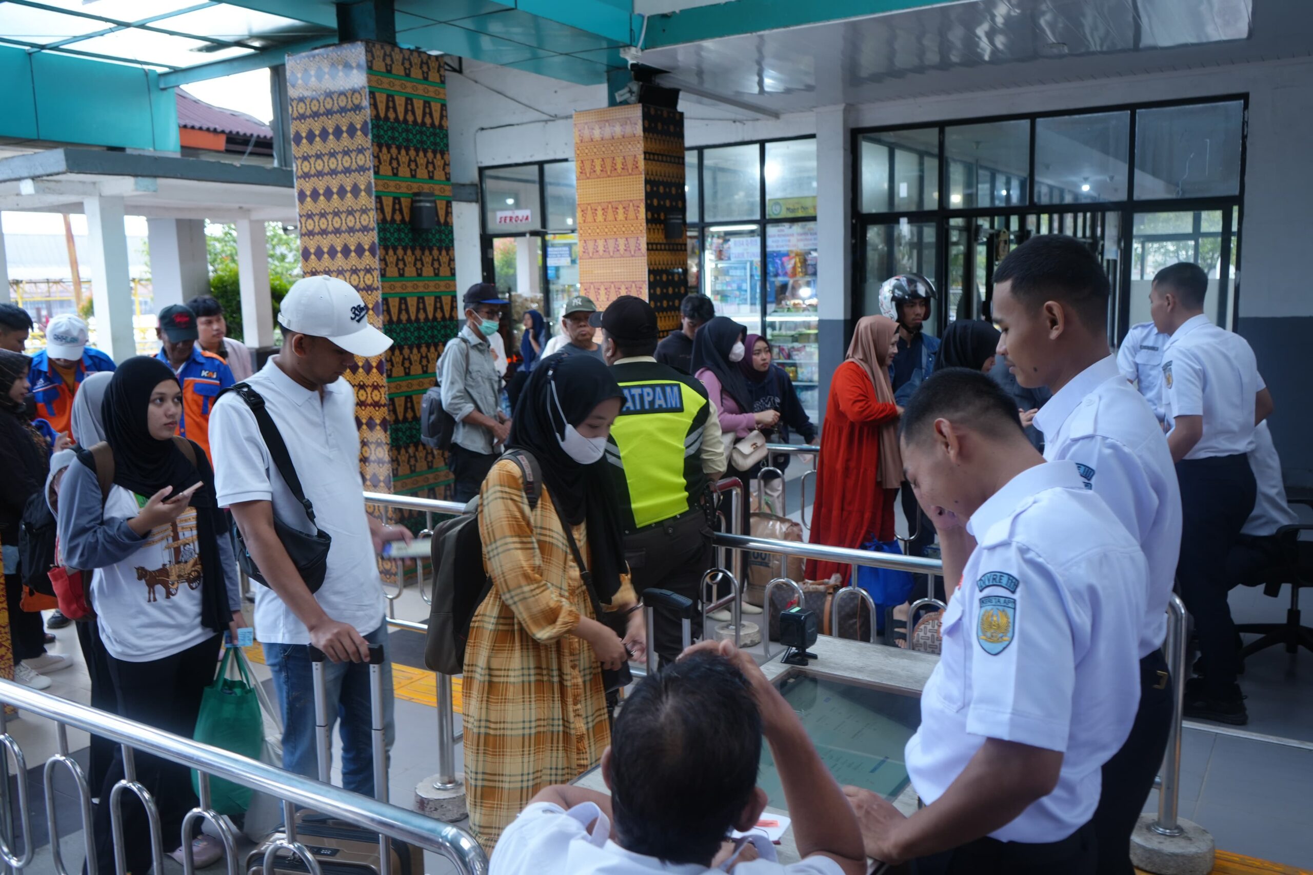 KAI Divre III Palembang Tingkatkan Perawatan Sarana di Depo Kertapati Menyambut Libur Waisak