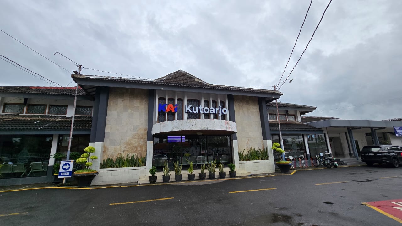 Tiket Kereta Daop 5 Melewati Batas Kapasitas pada Arus Balik Waisak 2025