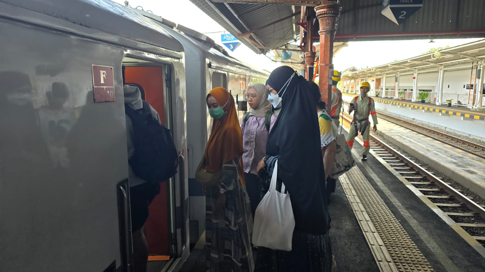 Tiket Kereta di Daop 5 Ludes Terjual, Okupansi Tembus 133% Usai Libur Waisak